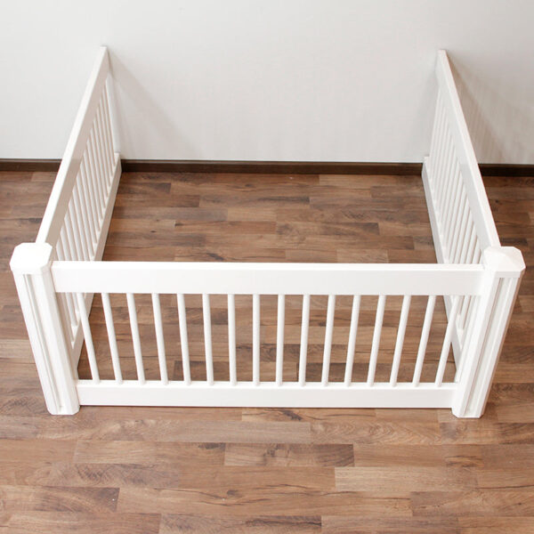 Brava Pentulaatikon Aitaus, 122 x 122 x 46 cm | Paino 9 kg